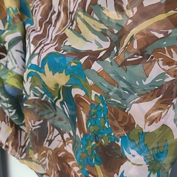 Tropical Leaf Print Elegant Soft Luxurious 100% Silk Scarf Vibrant - Picture 8 of 9